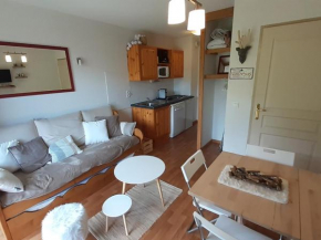Charmant 2 pièces pour 4 avec balcon, au pied des pistes à Modane - FR-1-265-331